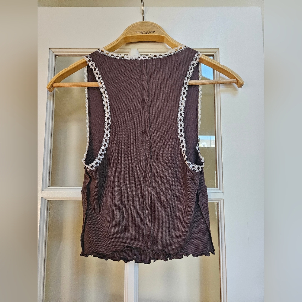 NWOT Out From Under Brown Tank Top with White Lace Trim - Picture 3 of 10